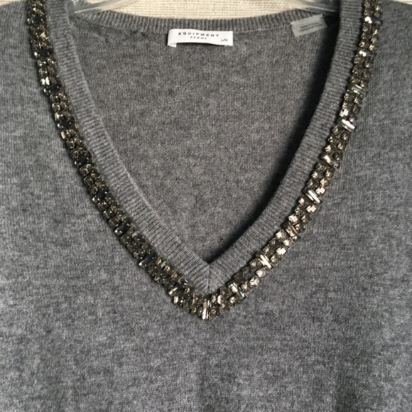 Equipment 'Cecile' embellished V-neck sweater - Picture 3 of 6